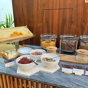 Hotel Duo Lisbon, Curio Collection By Hilton